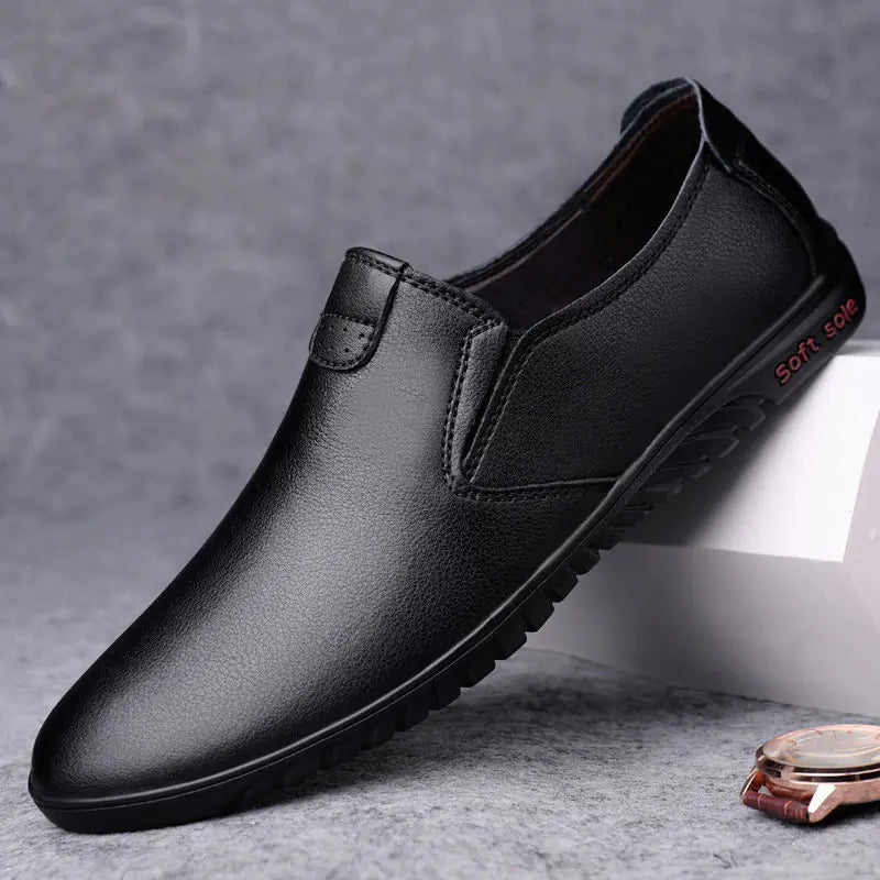 Black Casual Leather Shoes for Men in Korean Style