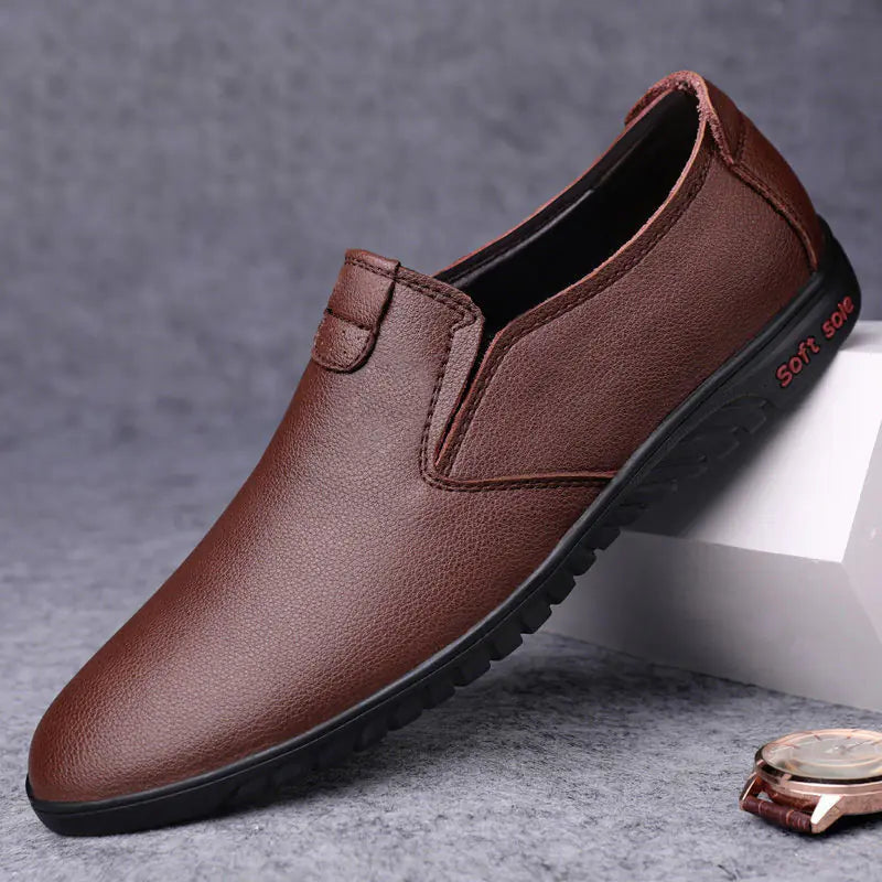 Black Casual Leather Shoes for Men in Korean Style